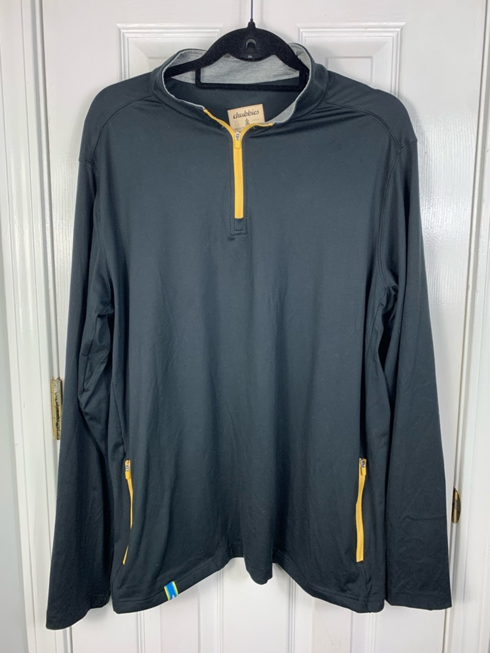 Chubbies Black Quarter-Zip Pullover with Yellow Accents Size Large
